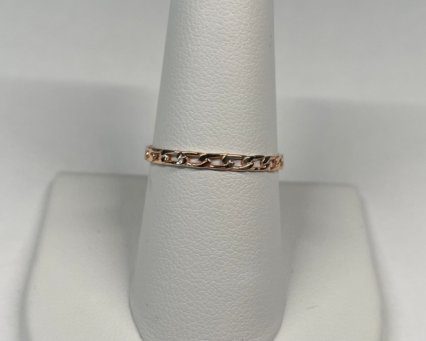 Oval Cuban link ring