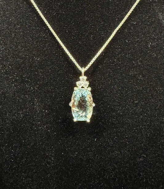 Aquamarine pendant