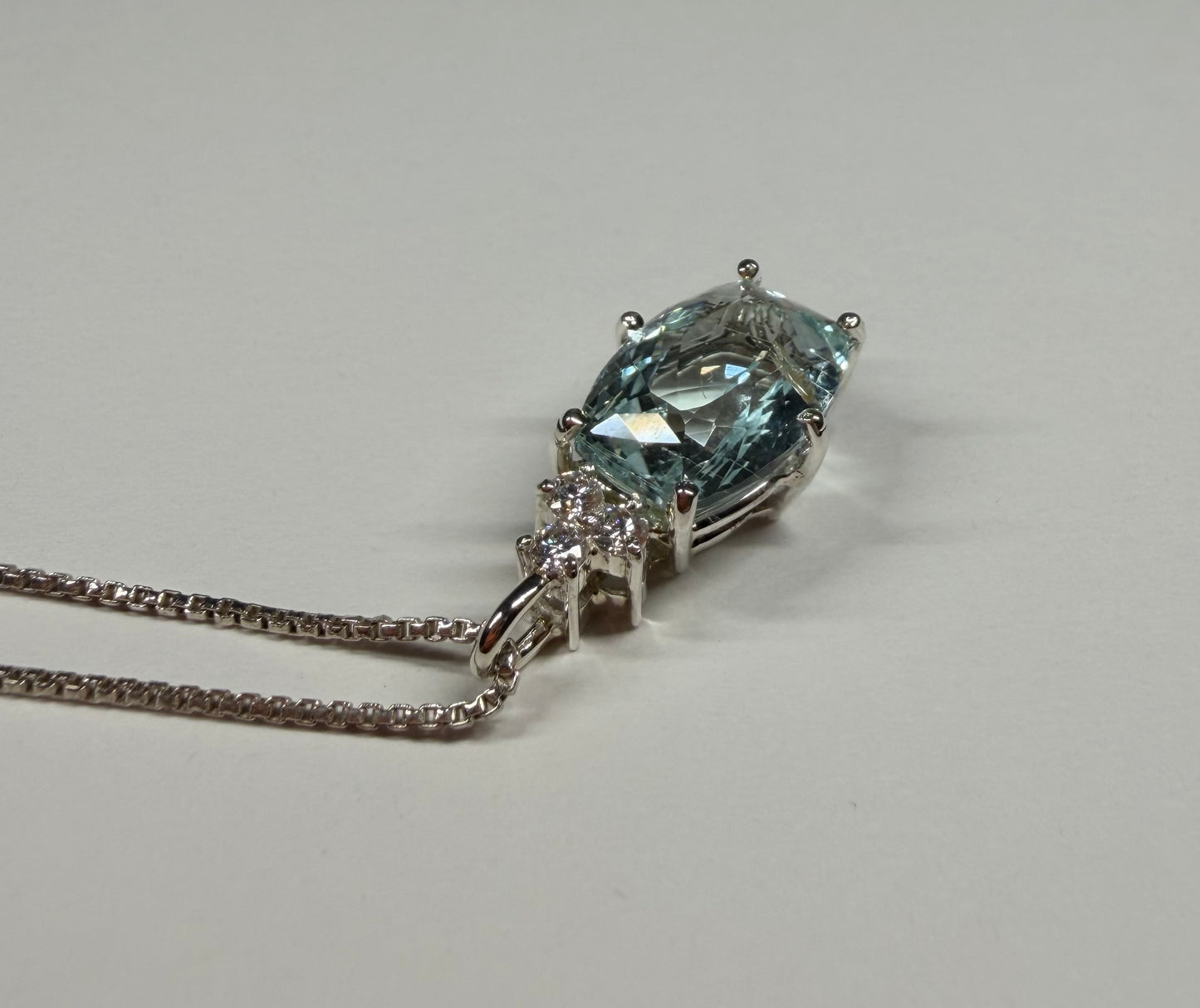 Aquamarine pendant